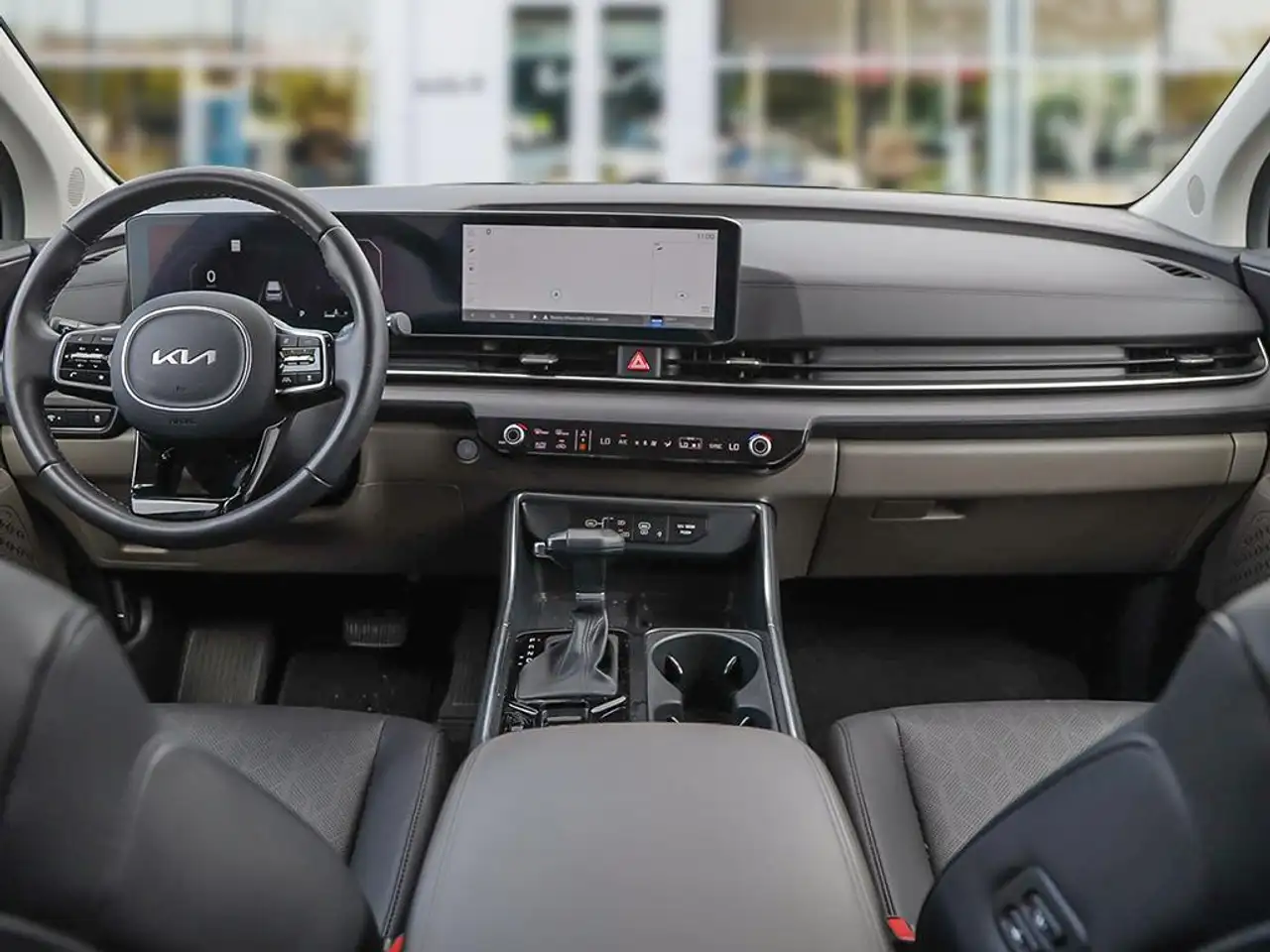 Kia Carnival снимка Kia Carnival