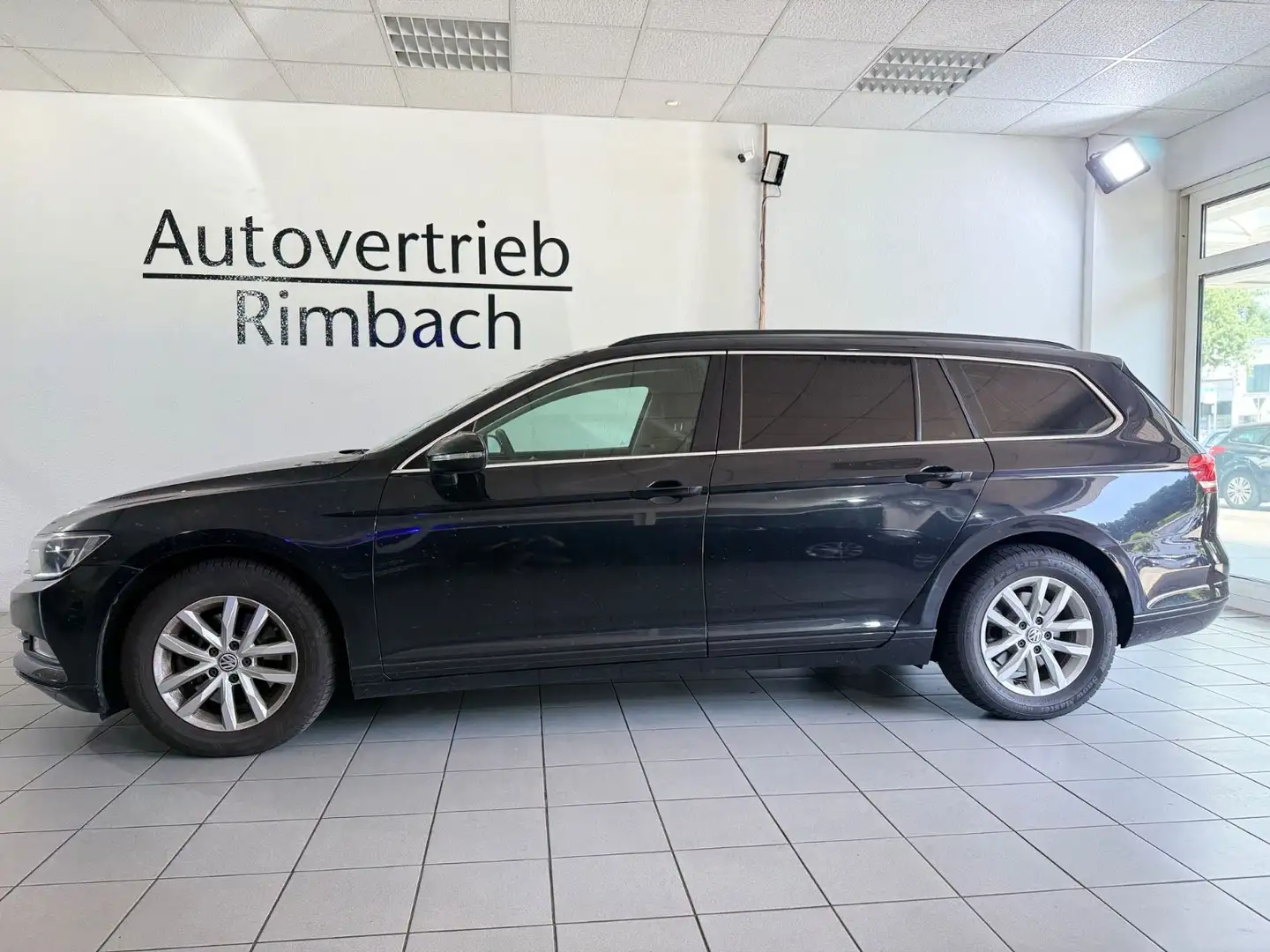 Volkswagen Passat Variant 2.0 TDI SCR DSG Trendline Variant Noir - 2
