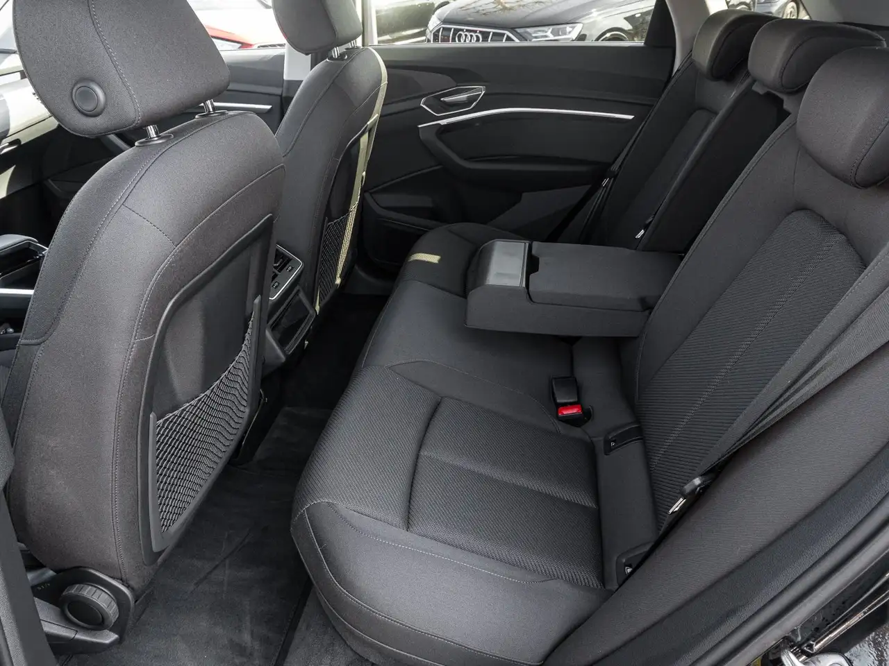 Audi e-tron advanced 55 quattro 2xKLIMA AHK AUT KAM 17