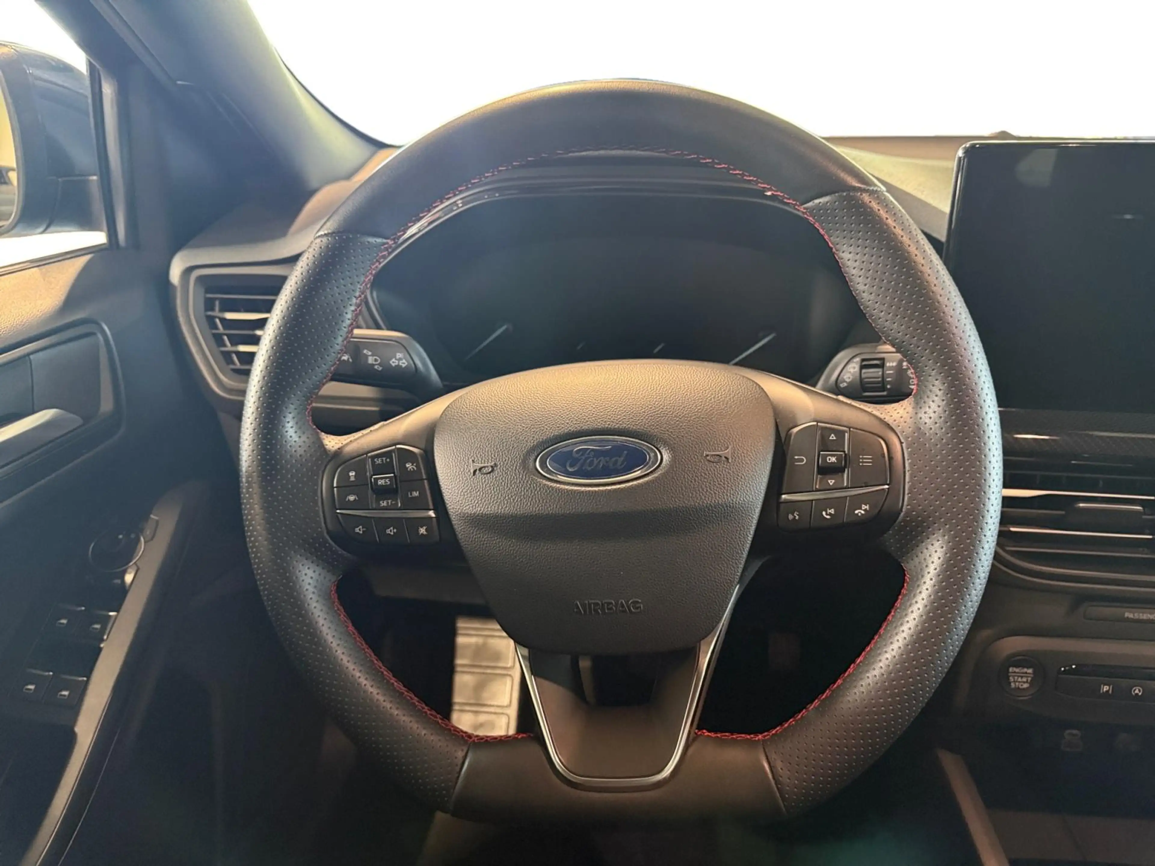 Ford Focus Wagon 1.0 EcoBoost Hybrid ST Line Automaat | Winte — photo 13