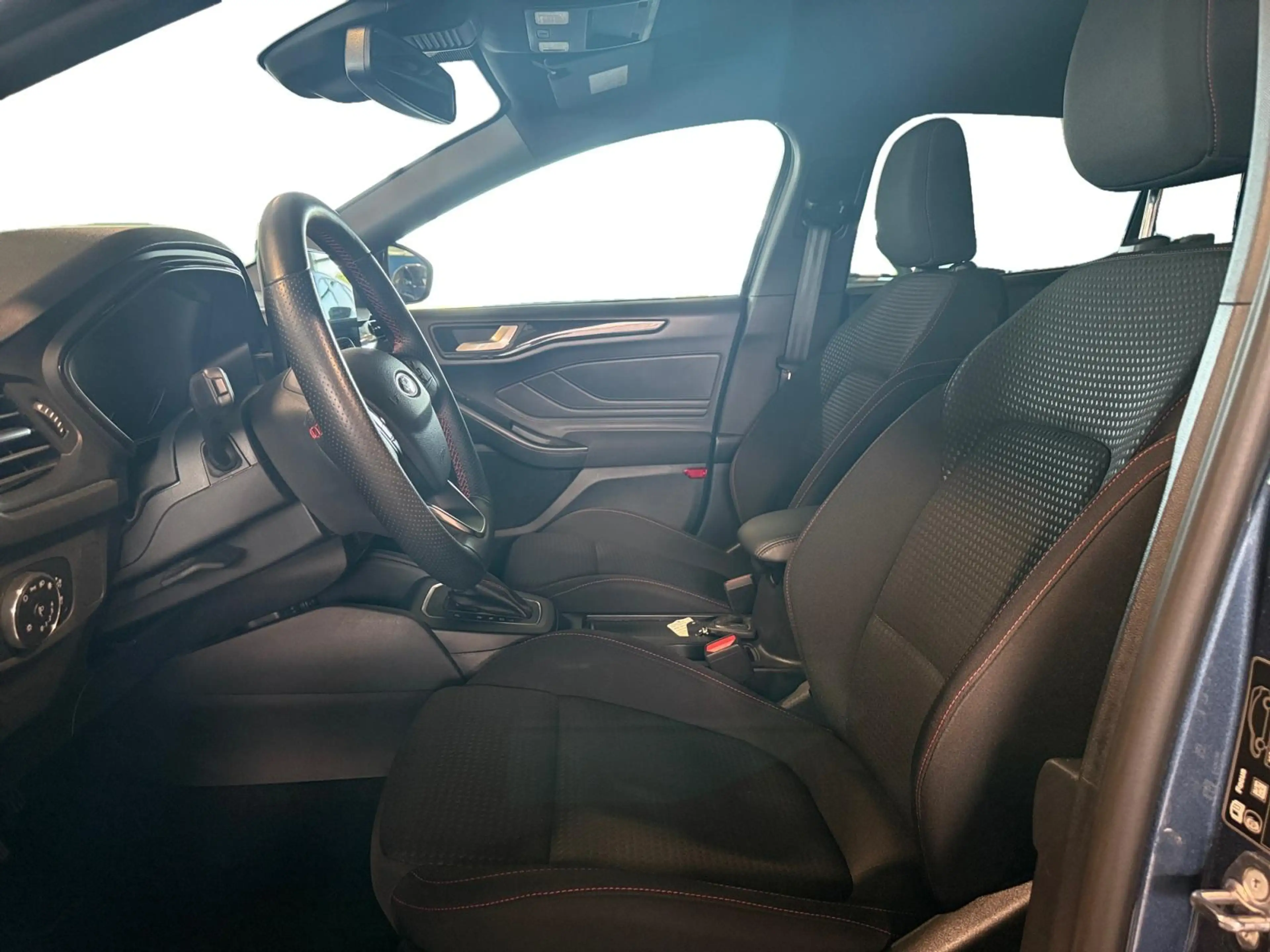 Ford Focus Wagon 1.0 EcoBoost Hybrid ST Line Automaat | Winte — photo 3