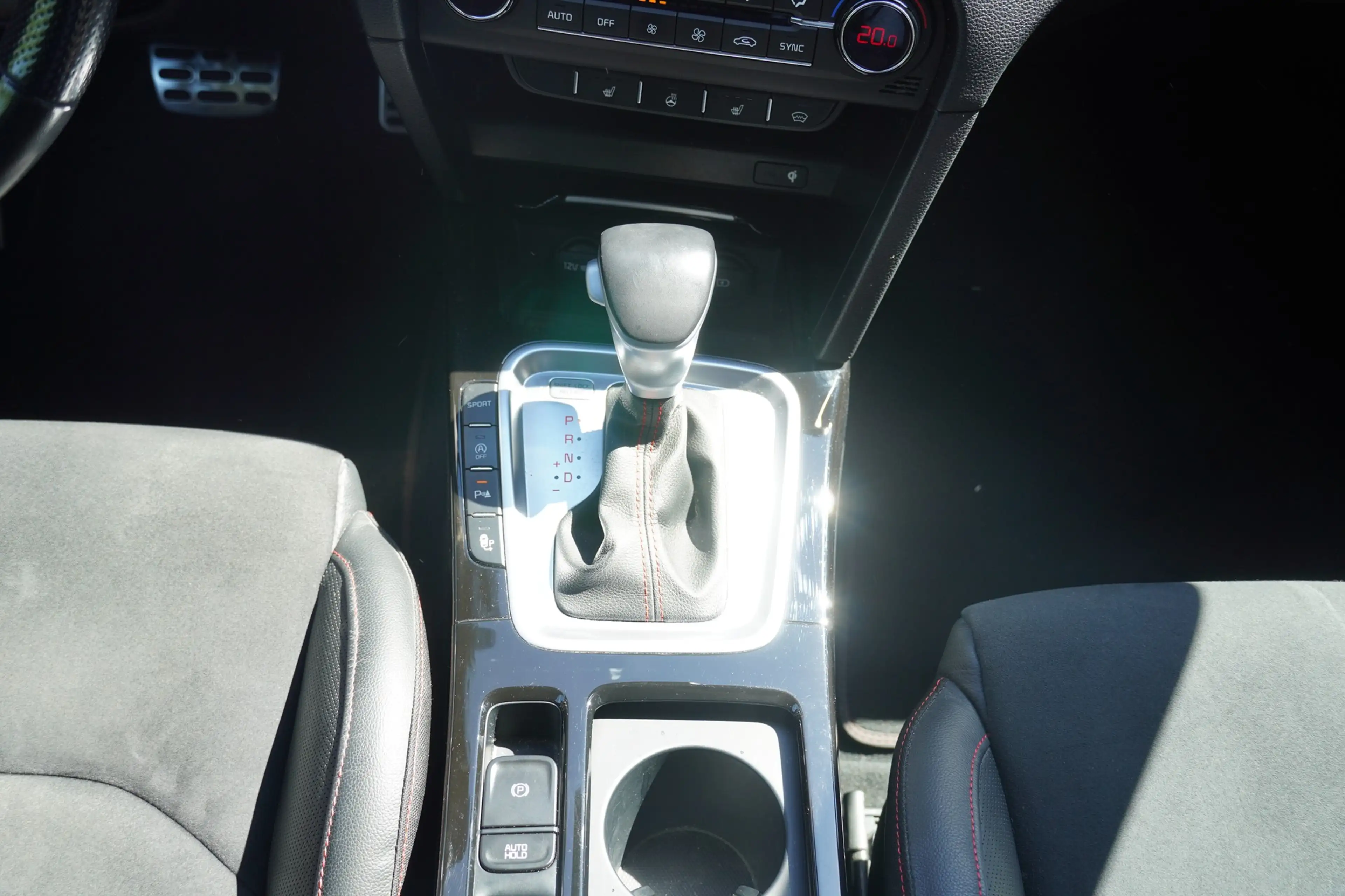 Kia ProCeed / pro_cee'd ProCeed 1.6 T-GDI GT LED Navi DAB Kamera PDC USB — photo 13