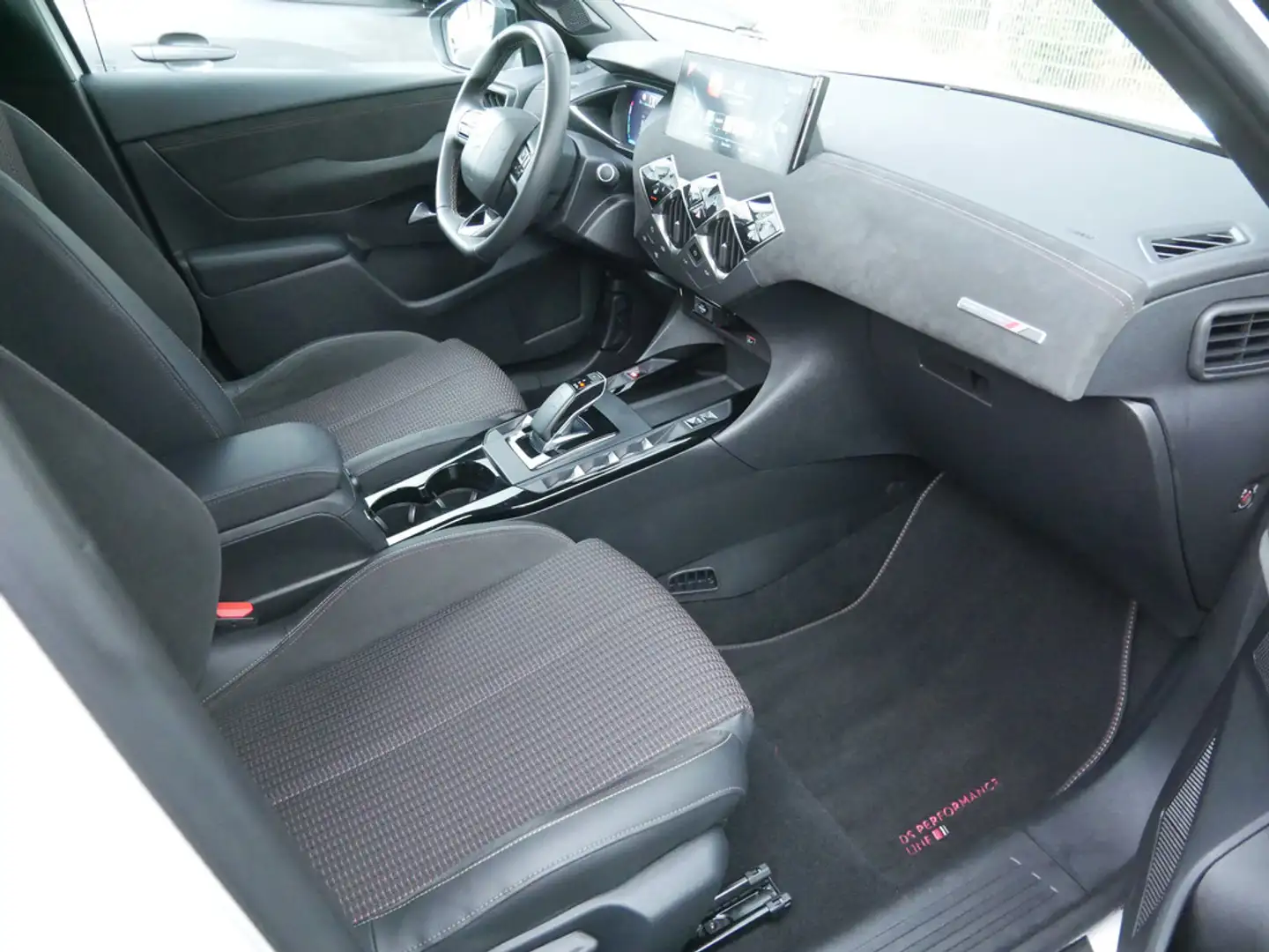 DS Automobiles DS 3 Crossback E-Tense Perfomance Line NAVI Weiß - 2