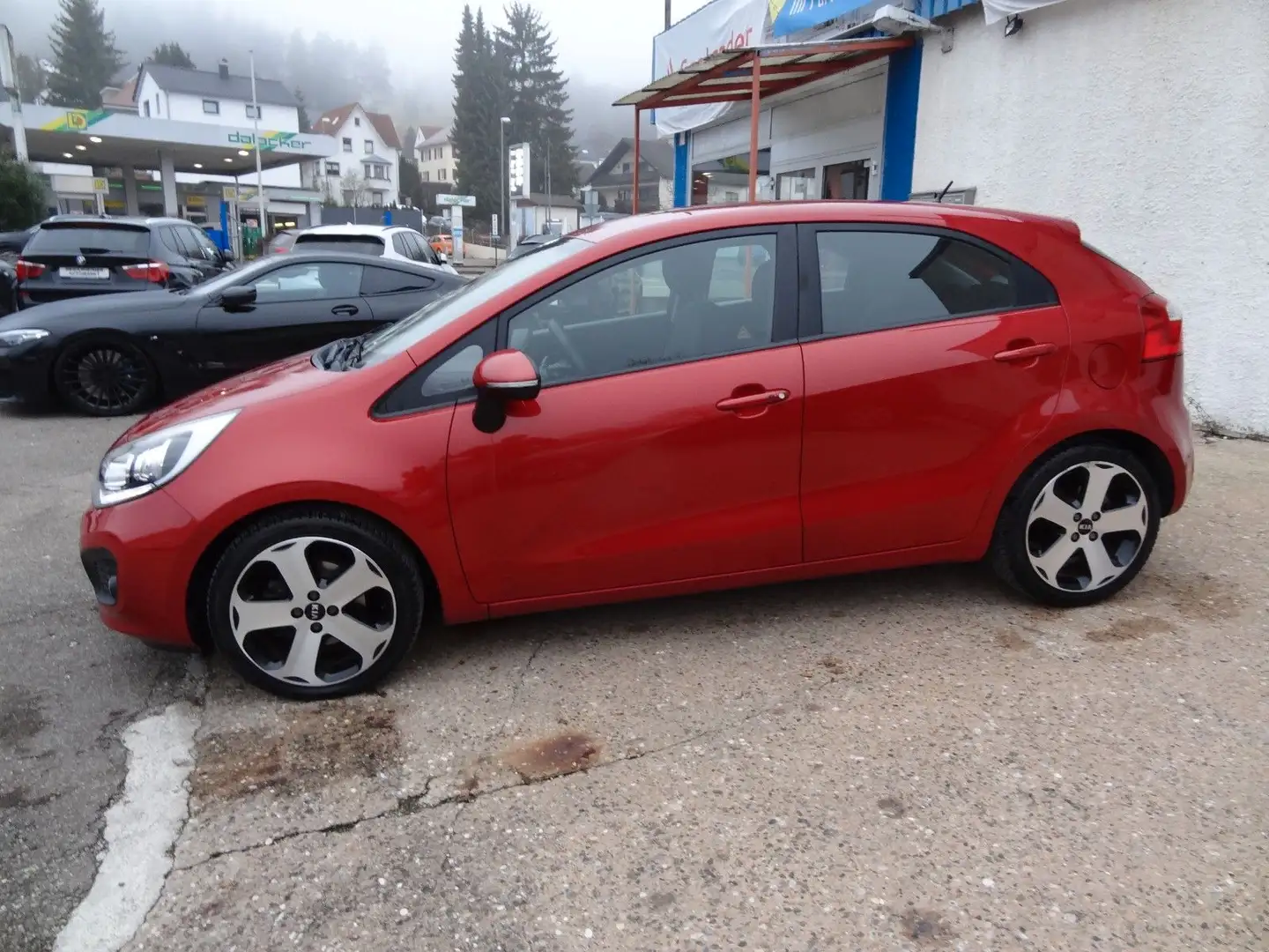 Kia Rio Spirit/1.Hd/Automatik/84TKM/SitzH/PDC/ Rot - 2