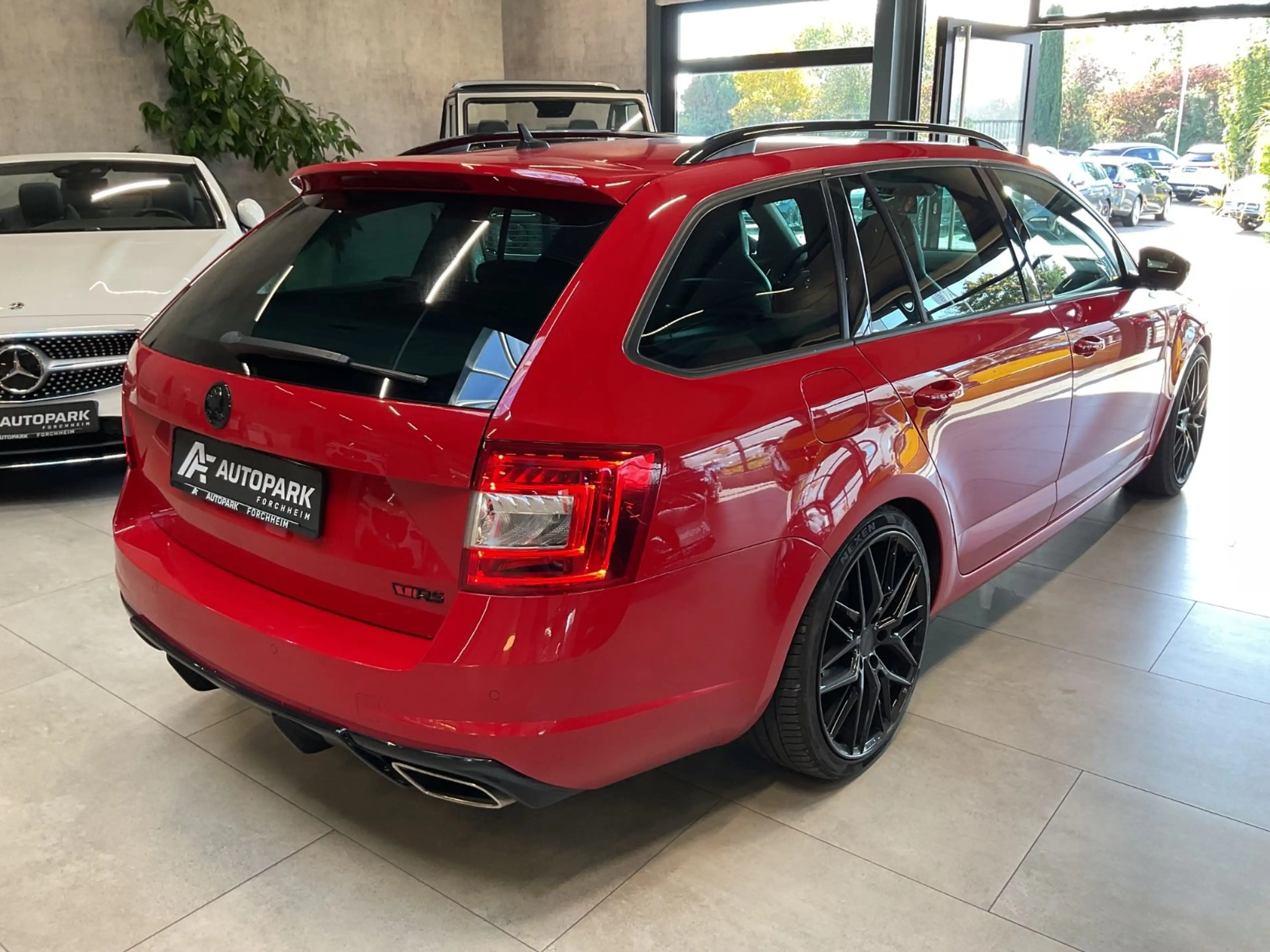 Skoda Octavia Combi RS Challenge XL ACC Leder Navi+ — photo 4