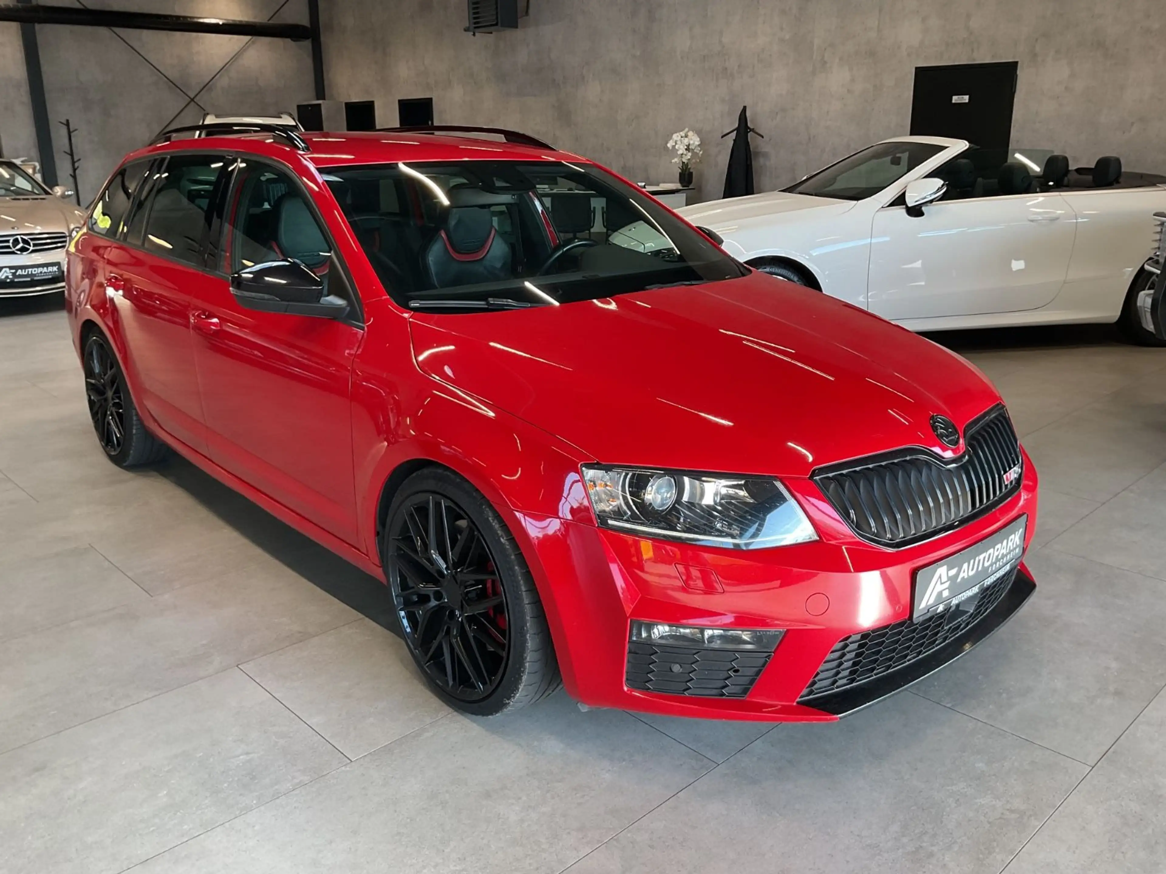 Skoda Octavia Combi RS Challenge XL ACC Leder Navi+ — photo 3