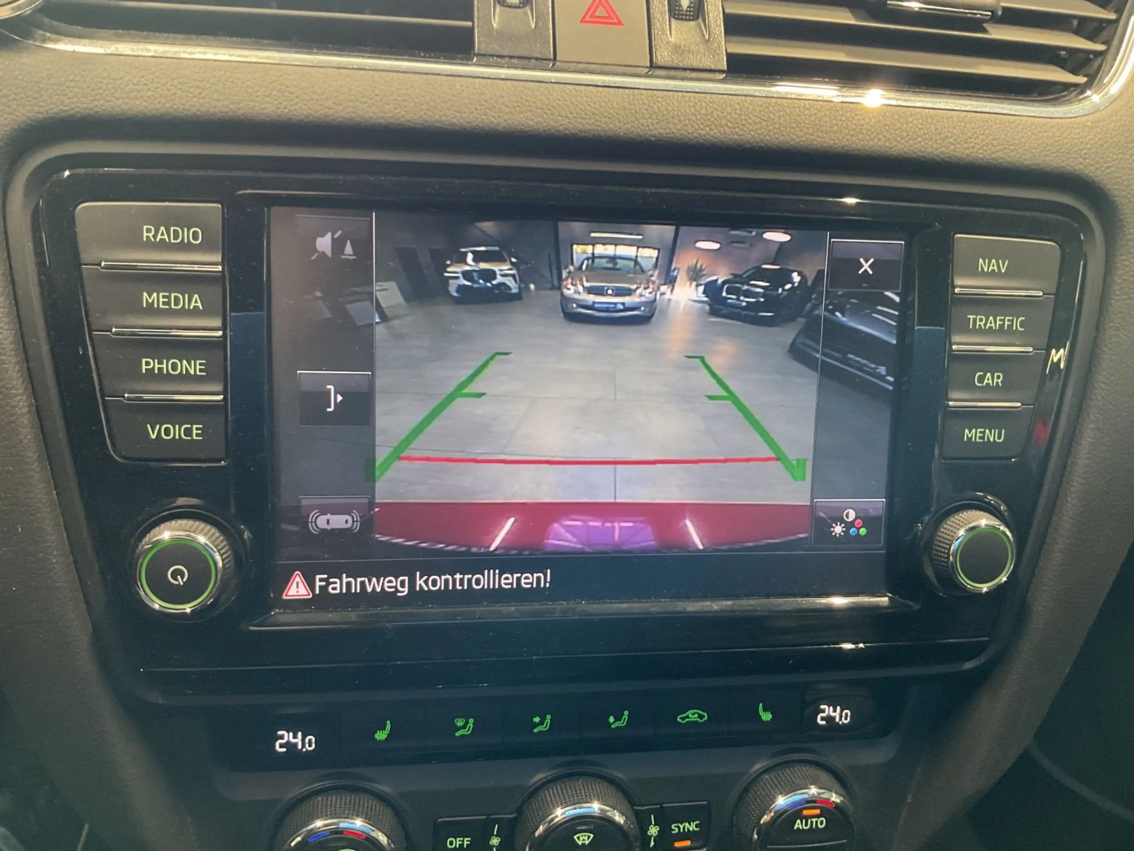 Skoda Octavia Combi RS Challenge XL ACC Leder Navi+ — photo 13