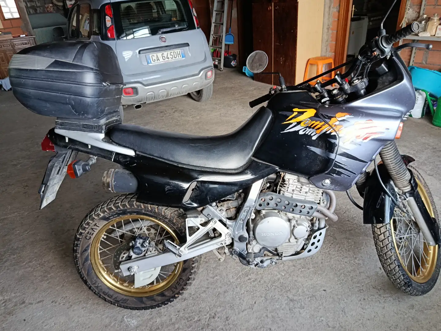 Honda NX 650 DOMINATOR - 1