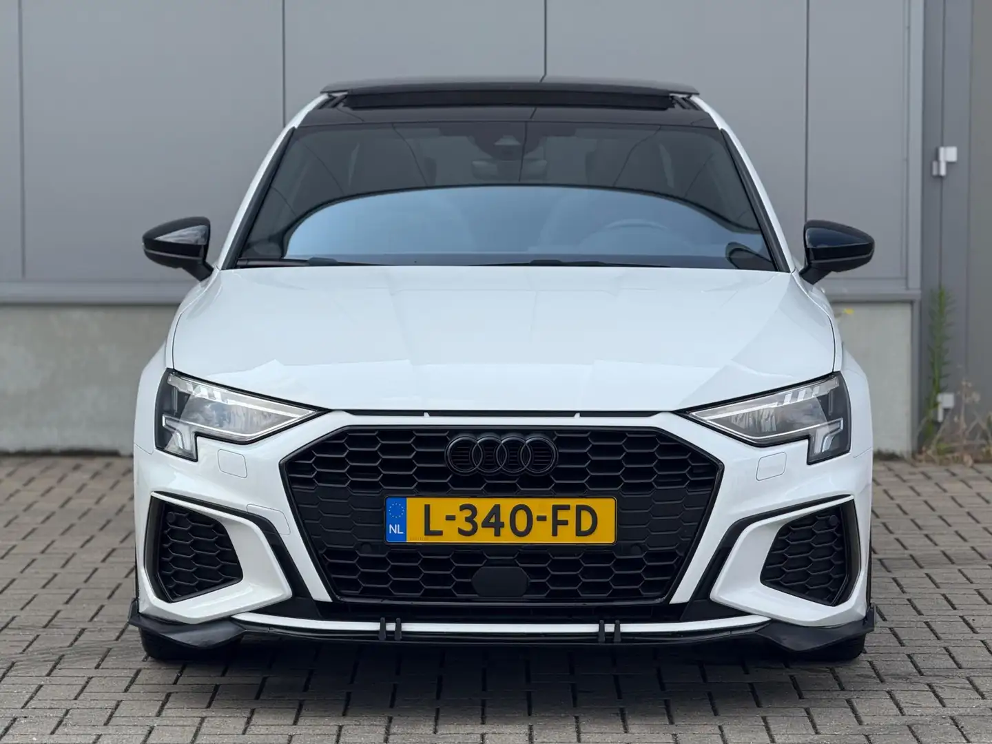 Audi A3 Limousine 35 TFSI 3x Sline PANO NAP BTW Blanc - 2