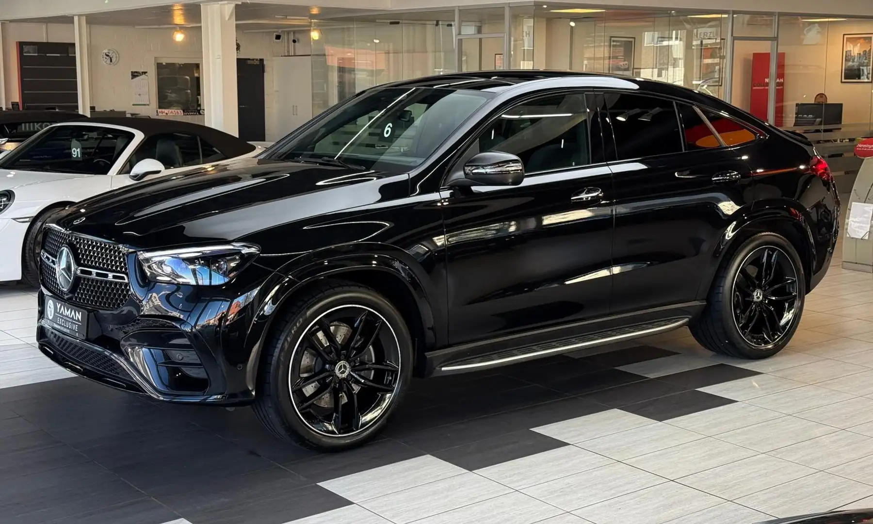 Mercedes-Benz GLE 300 d 4M Coupe AMG*Pano*Luftf*360°*Night*22" Schwarz - 2