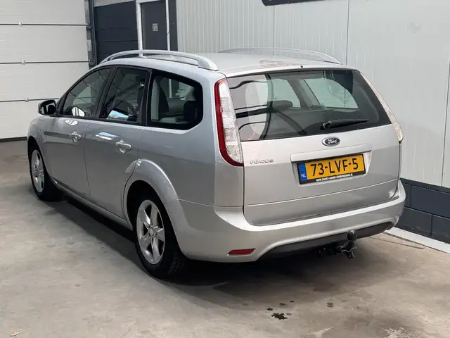 Ford Focus view 7