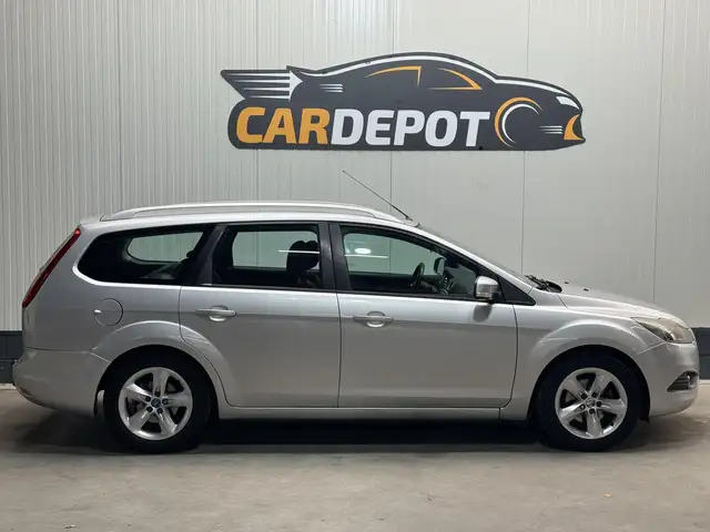 Ford Focus view 4