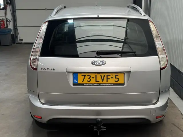 Ford Focus view 6