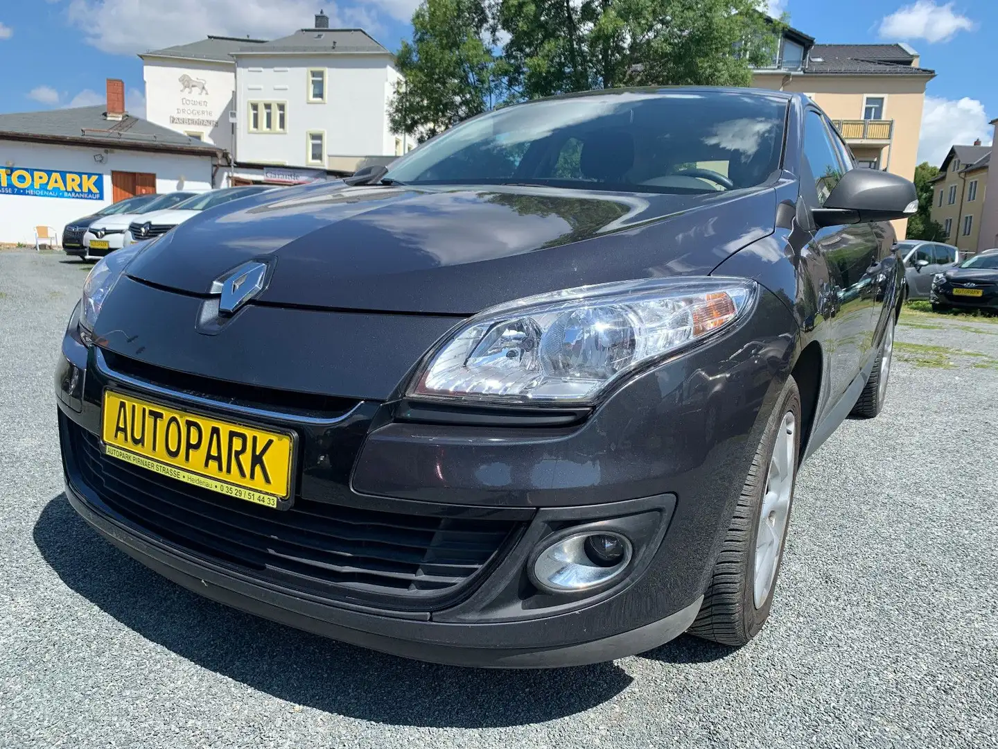 Renault Megane 1.6 5-Türer *Klima, Navi, Sitzhzg.,Nr. 18 Gris - 1