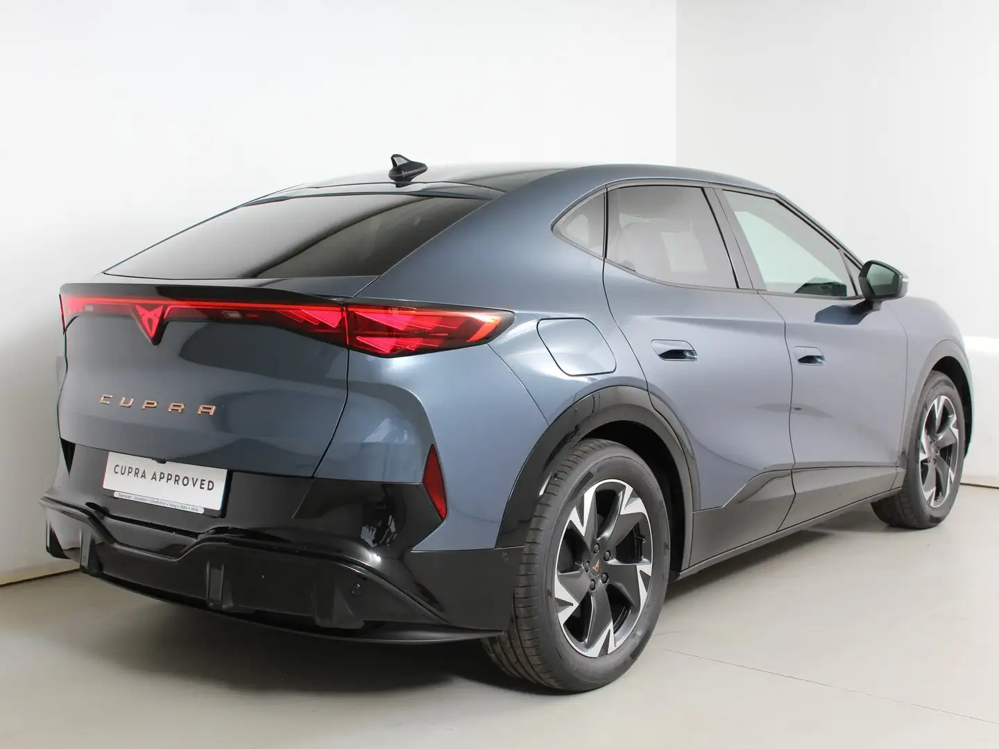 CUPRA Tavascan 210kW/286PS Blau - 2