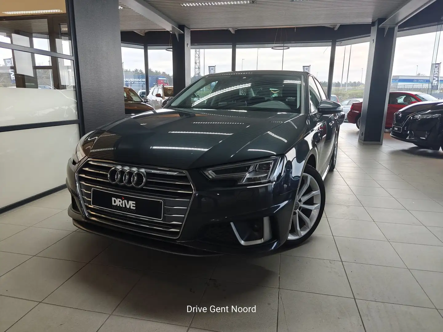 Audi A4 35 TFSI S-Line *APP/PDC/Dig.Dash* Grigio - 1