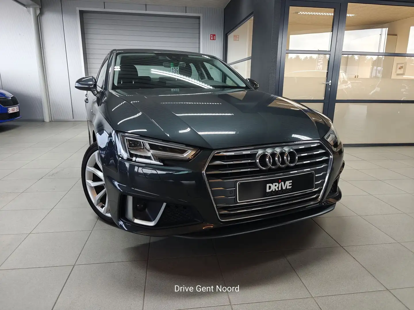Audi A4 35 TFSI S-Line *APP/PDC/Dig.Dash* Grigio - 2