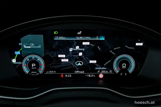 Audi Q5 view 13
