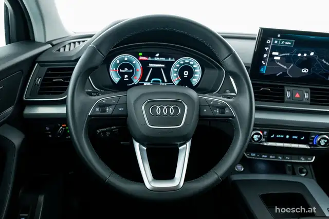 Audi Q5 view 6