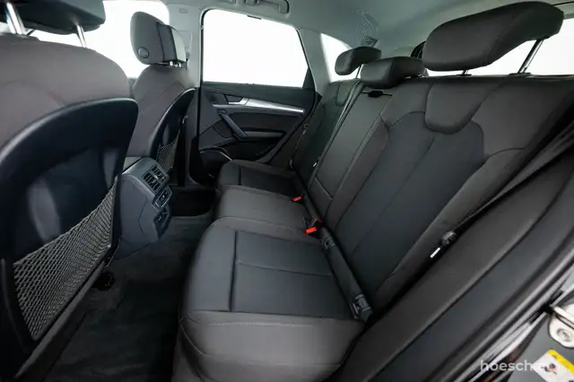 Audi Q5 view 7