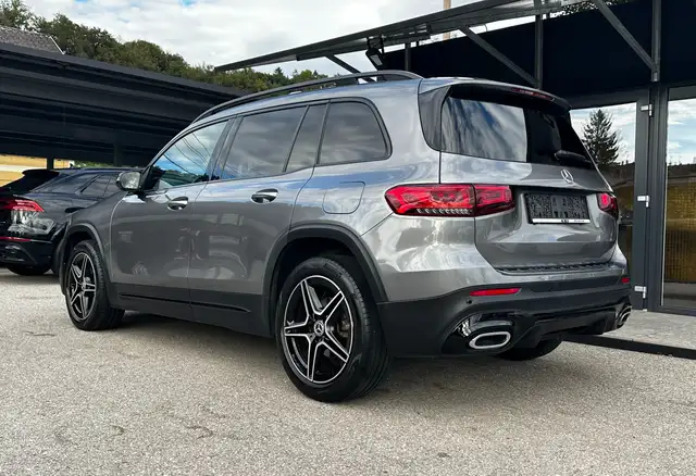 Mercedes-Benz GLB Class view 12