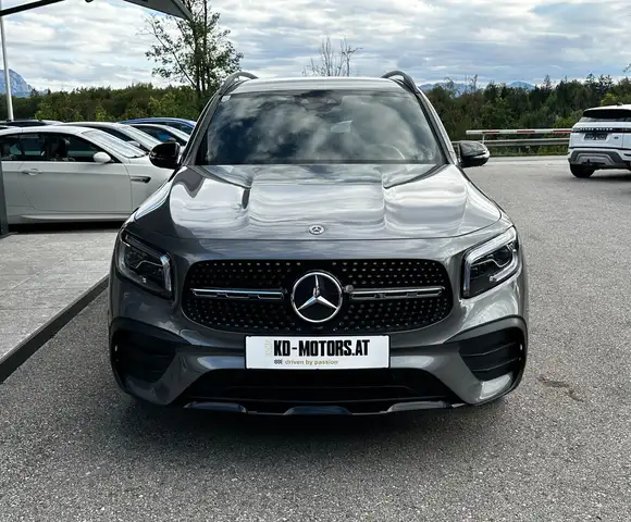 Mercedes-Benz GLB Class view 2