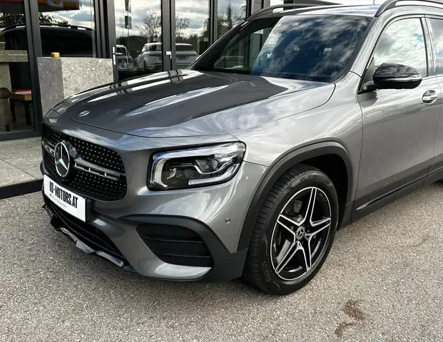 Mercedes-Benz GLB Class view 7