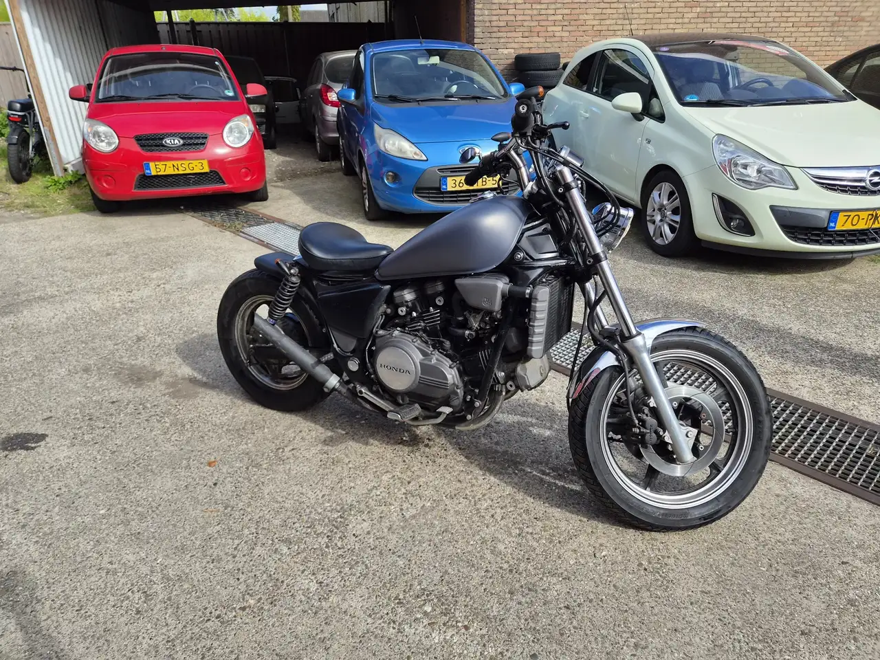 Honda VF 700