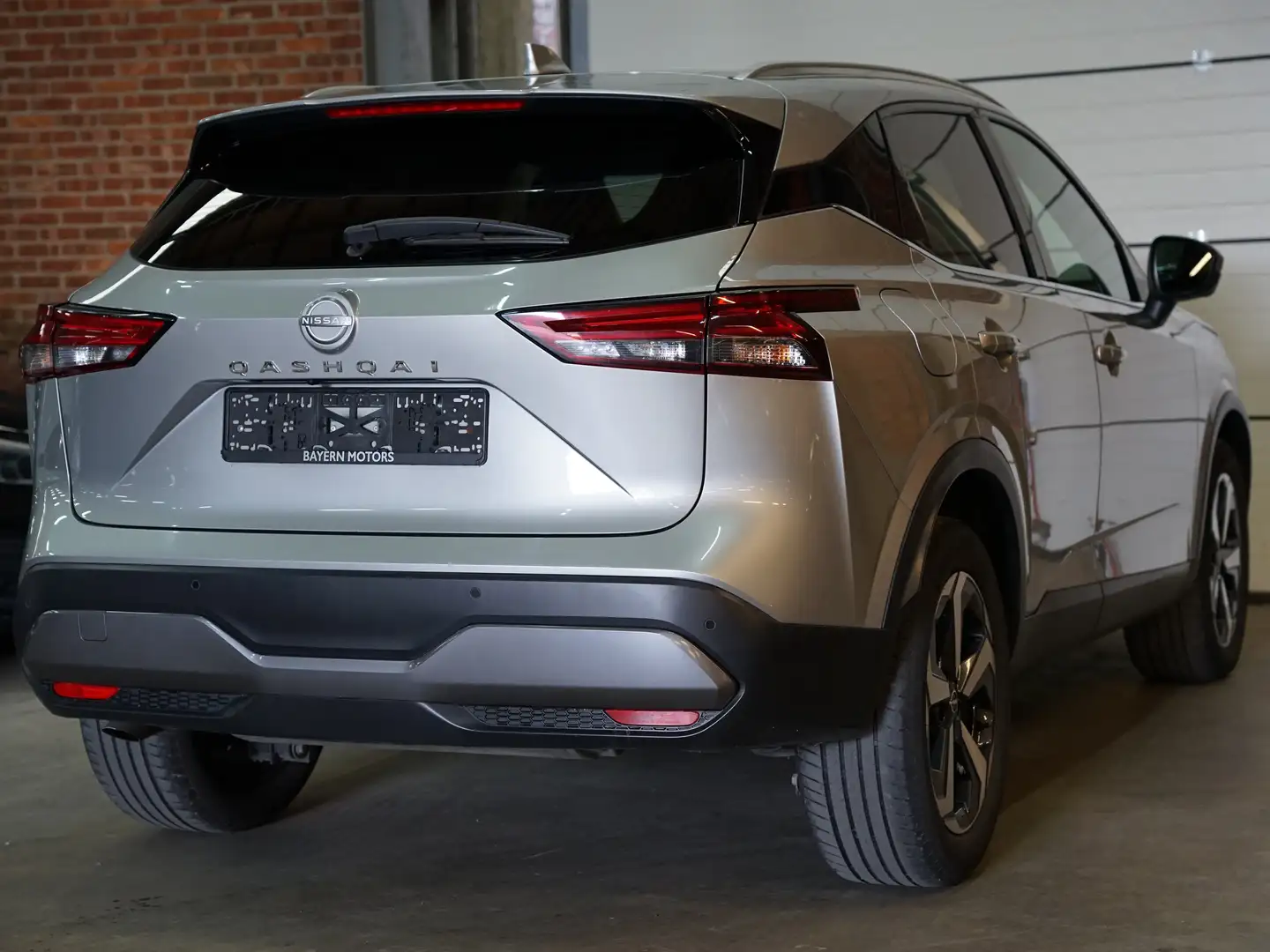 Nissan Qashqai 1.3 DIG-T 2023 70.000km Benzine Argent - 2