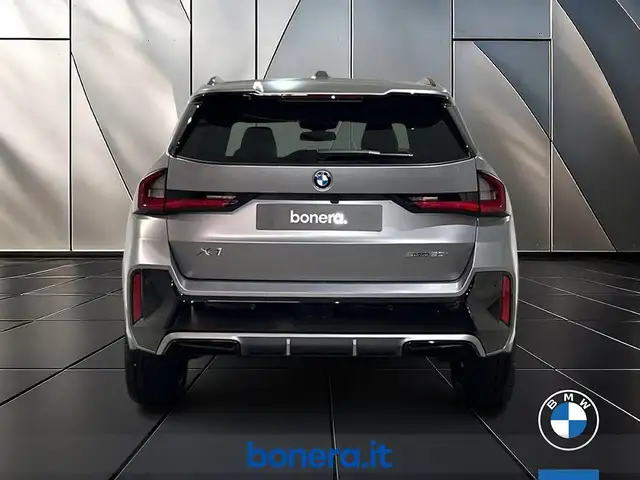 BMW X1 view 6