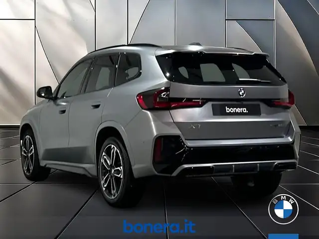 BMW X1 view 7