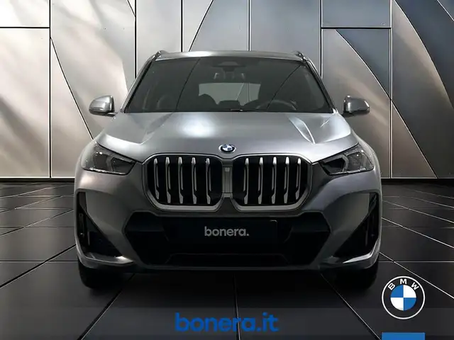BMW X1 view 2