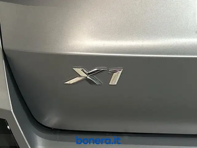 BMW X1 view 10