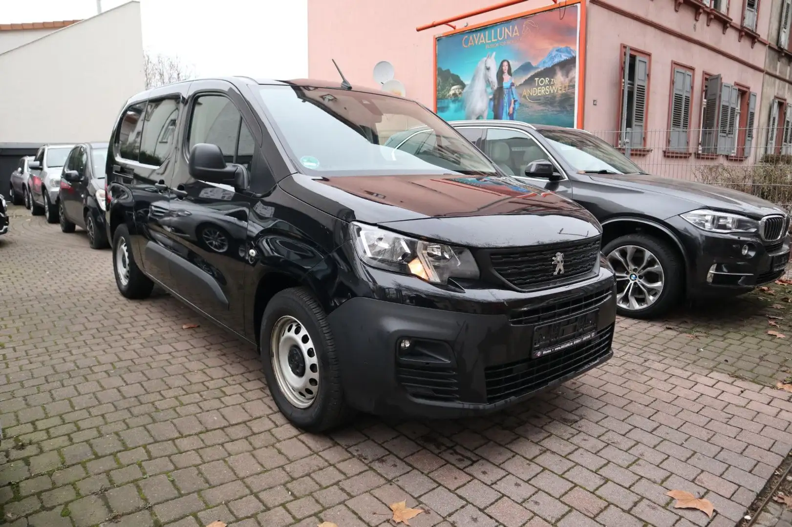 Peugeot Partner Premium L2 AHK/Klima/1.Hand/Stzh/ACC Schwarz - 1