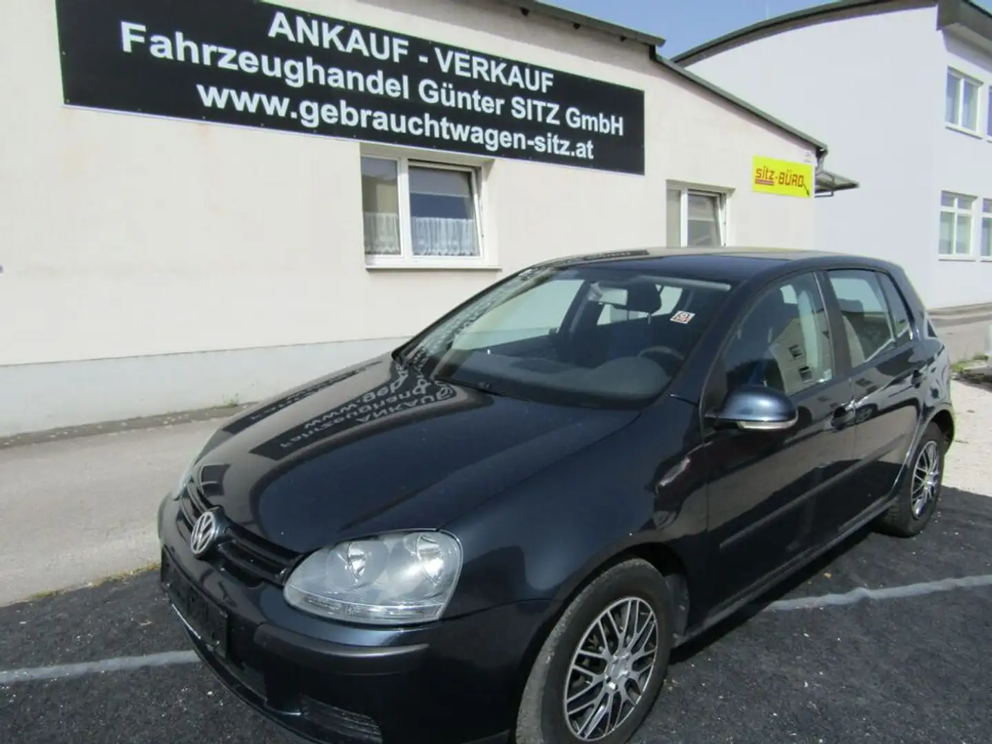 Volkswagen Golf Trendline Blau - 1