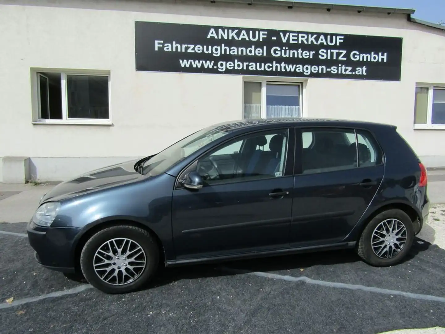 Volkswagen Golf Trendline Blau - 2