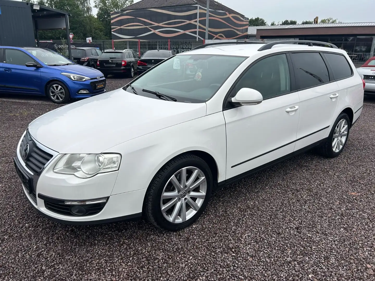 Volkswagen Passat Variant Trendline TDI BlueMotion Weiß - 1