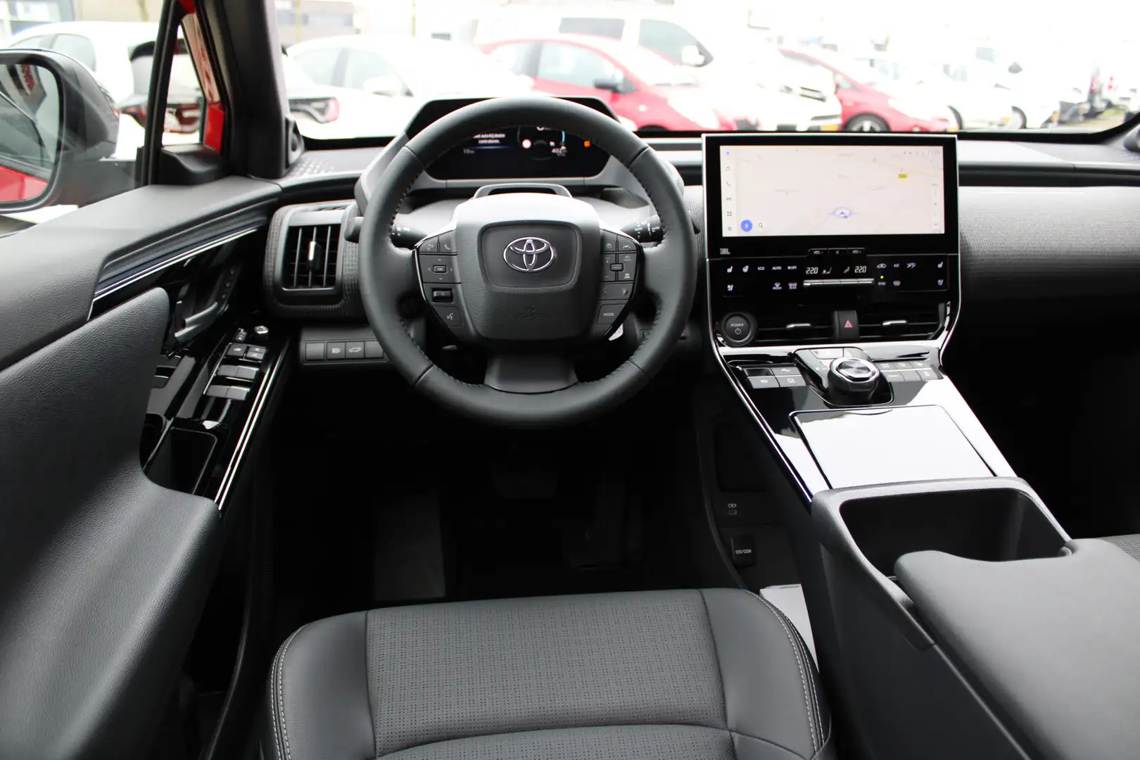Toyota bZ4X Premium 71 kWh 204pk | Nieuw | Panoramadak | Warmt Czerwony - 2