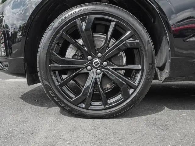 Volvo XC60 view 7