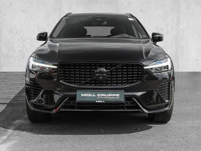 Volvo XC60 view 3