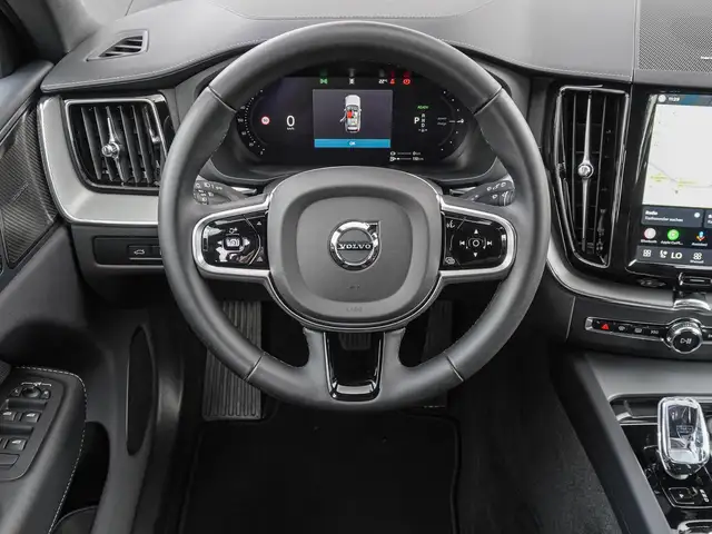 Volvo XC60 view 12