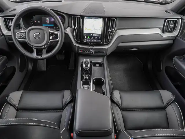 Volvo XC60 view 11