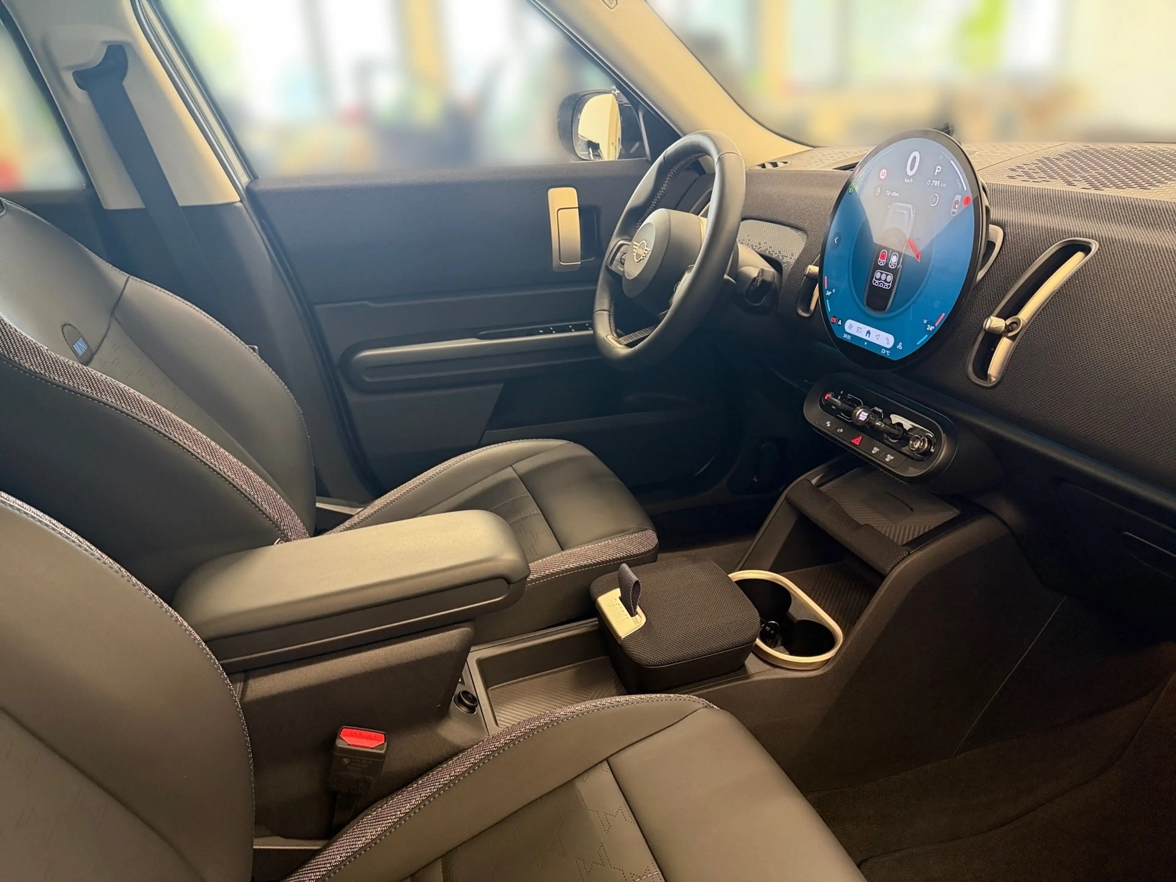 MINI Countryman D — photo 11