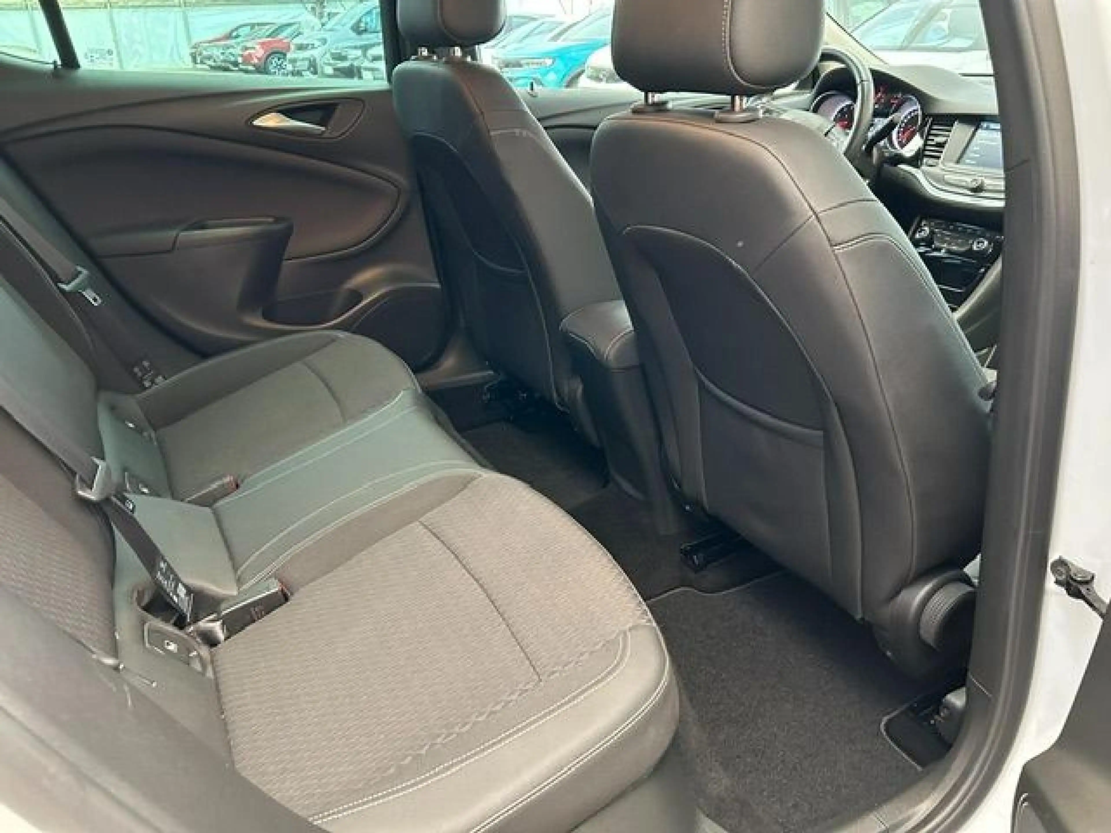 Opel Astra Innovation — photo 13
