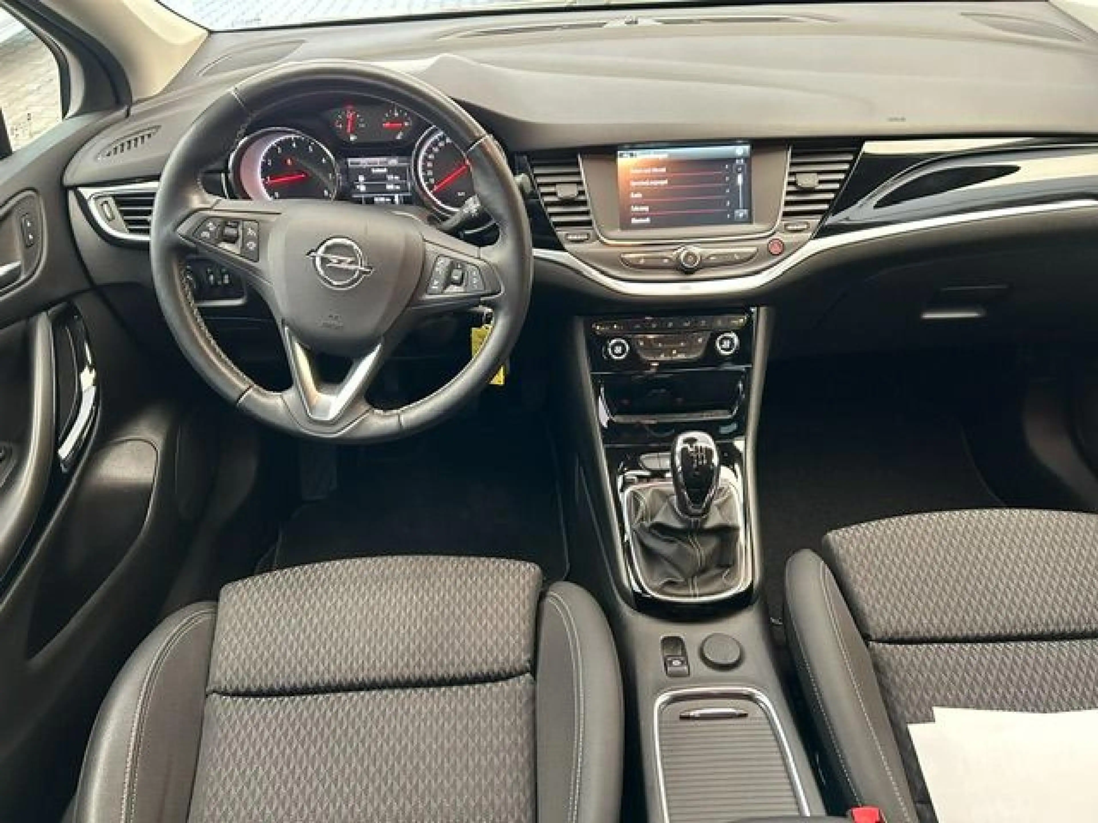 Opel Astra Innovation — photo 12