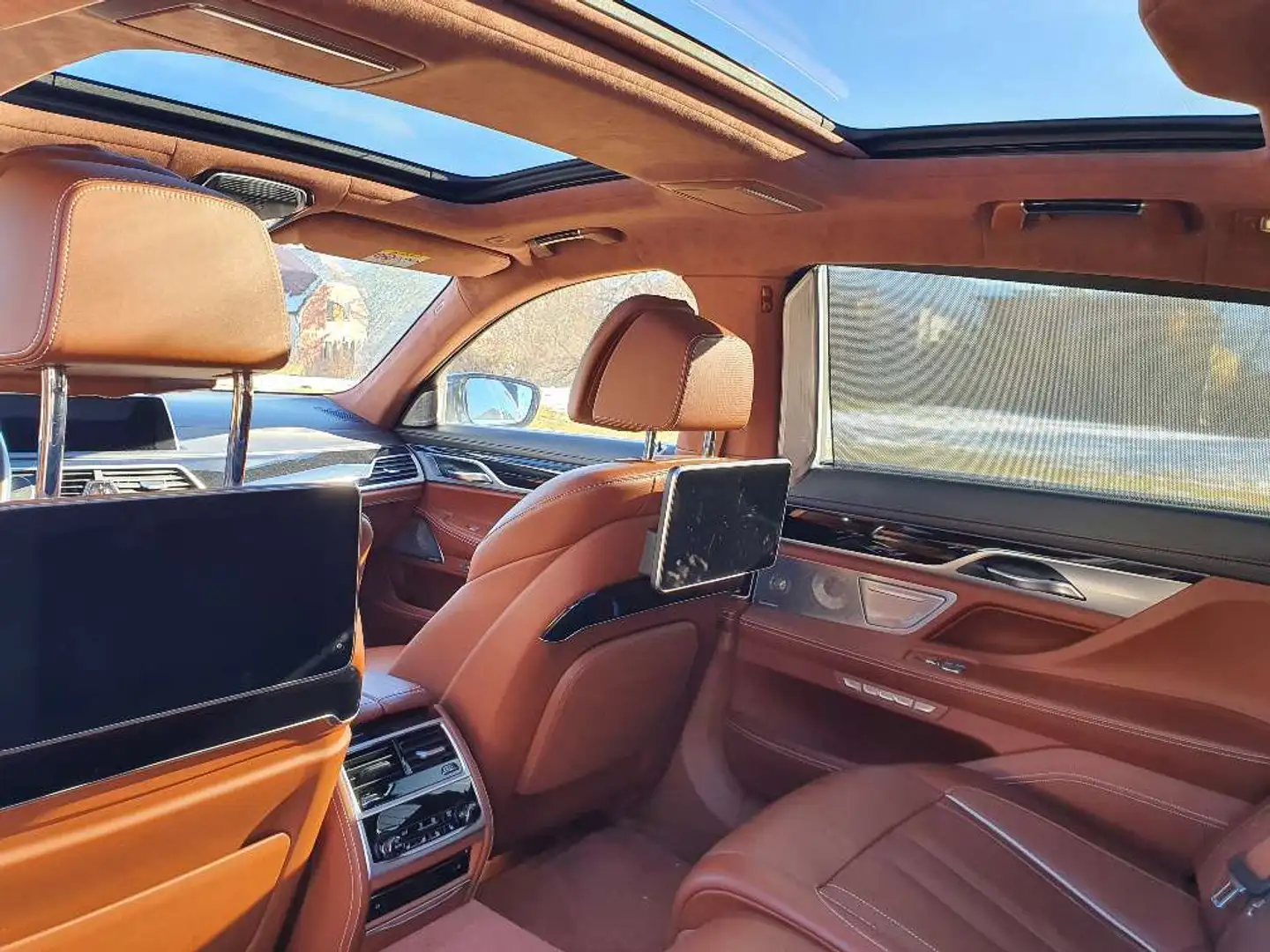 BMW 740 BMW 740 Le x-drive Individual Pure Exzellence Showroomfahrzeug Maximalausstattung 100% NP: € 169.870,- Schwarz - 1