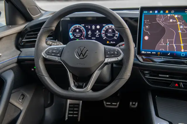 Volkswagen Passat Variant 2.0 TDI 4Motion R-Line NAVI, Headup, Matrix, Ansicht 6