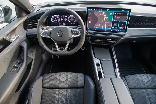 Volkswagen Passat Variant 2.0 TDI 4Motion R-Line NAVI, Headup, Matrix, Ansicht 5