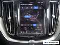 Volvo XC60 Core B4 Benzin/LED/FSH/SHZ/CAM Schwarz - thumbnail 12