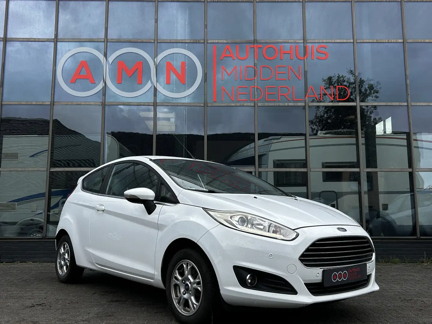 Ford Fiesta 1.0 Titanium Elekpakket,Airco,Stoelverwarming,PDCv Weiß - 2